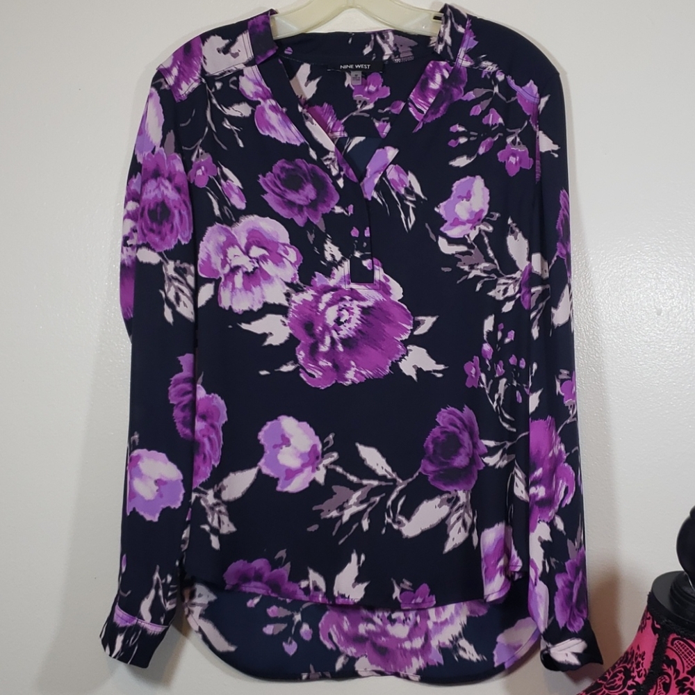 3💝 for $25 Nine West Floral Long Sleeve Blouse